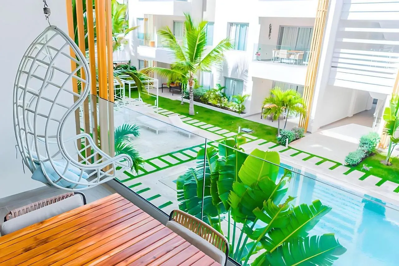 Beach Garden F3 Luxury Condo location
